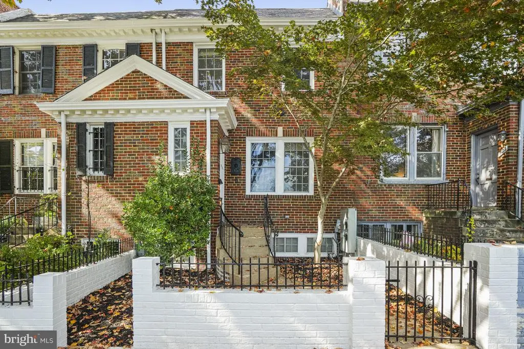 1920 35th St Nw, Washington