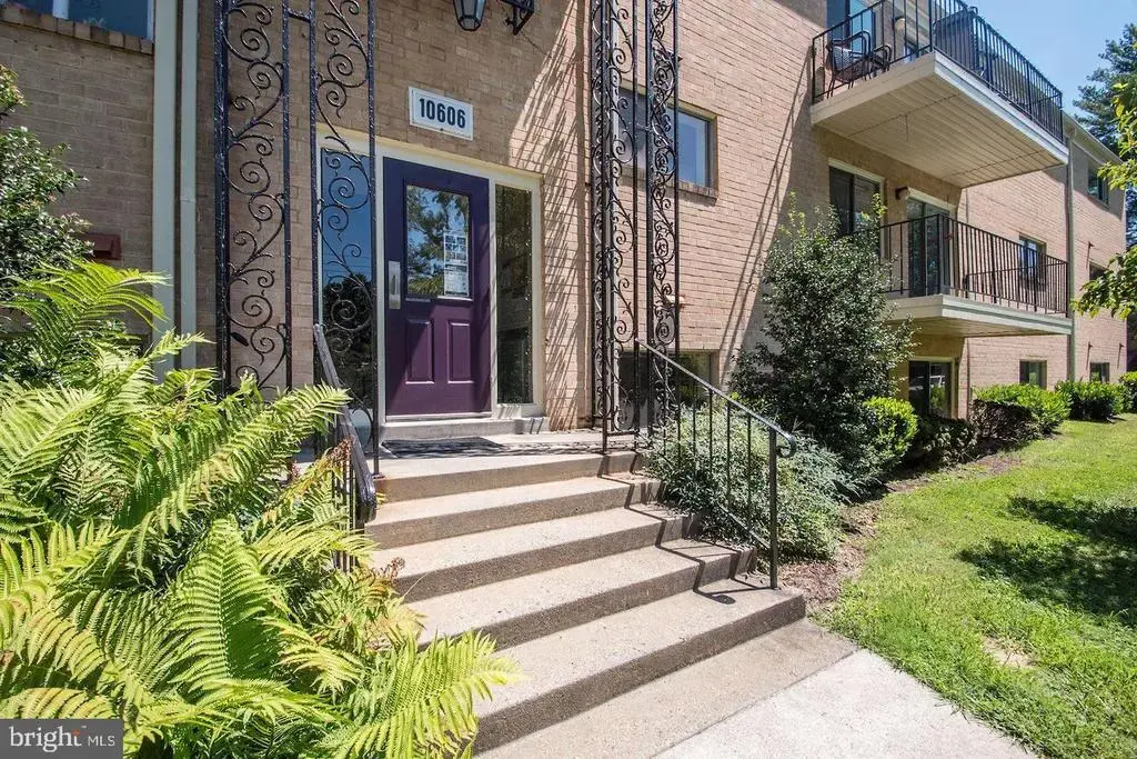 10606 Montrose Ave #203, BETHESDA
