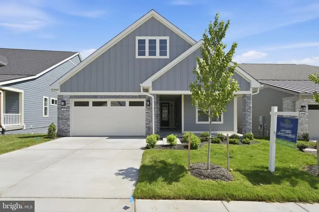 106 Rhododendron Ct, LAKE FREDERICK