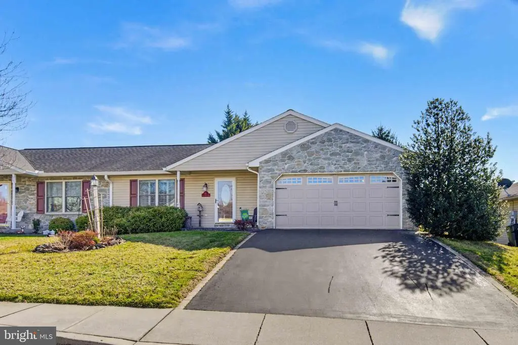 517 Foggy Bottom Rd, EPHRATA