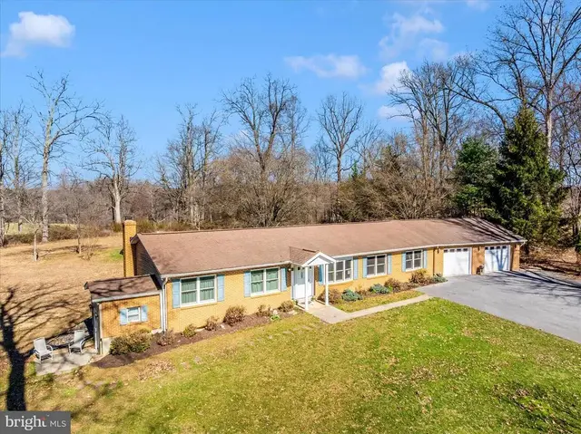 10523 Rolling Green Ct, Clarksburg