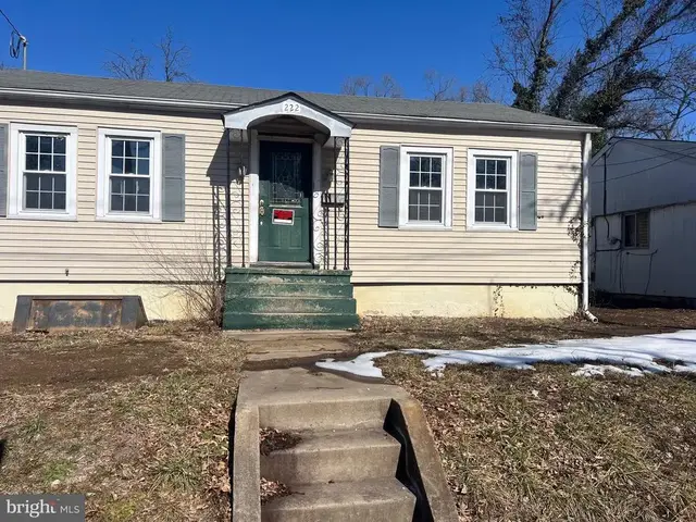 222 Liberty Ave, Winchester