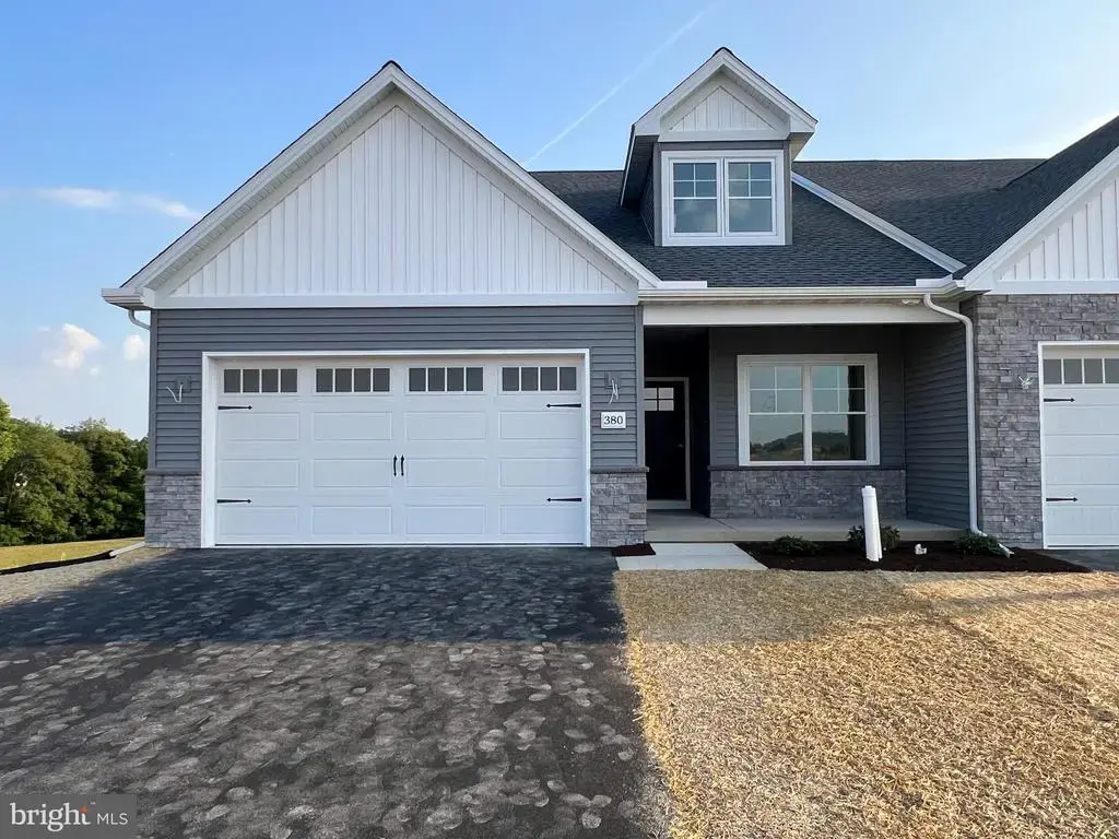 380 Ridgefield Dr, ELIZABETHTOWN