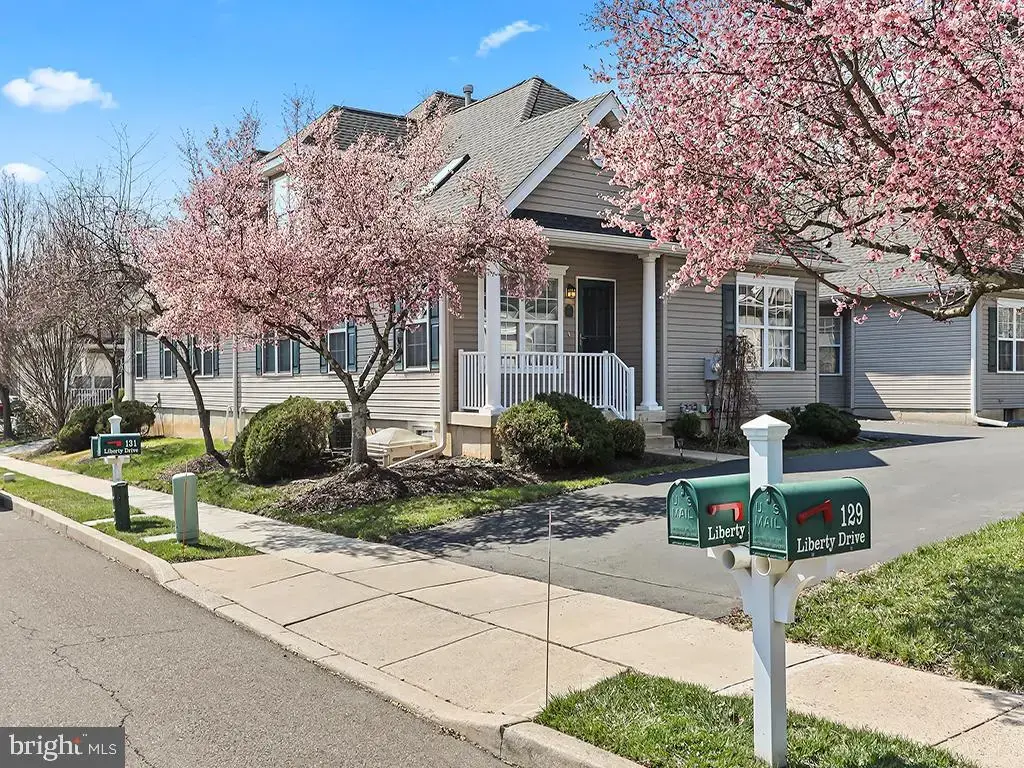 132 Liberty Dr, BENSALEM
