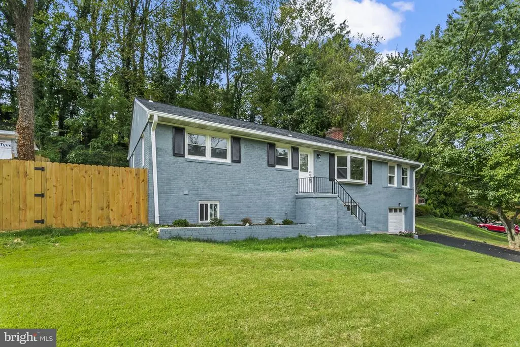 5822 Brookview Dr, ALEXANDRIA