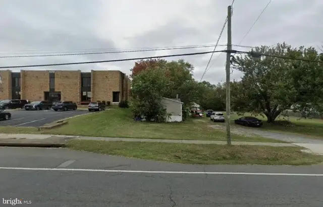 17884 Main St, Dumfries