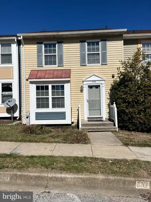 853 Century St, Hampstead