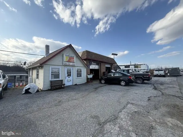 109 Old York Rd, New Cumberland