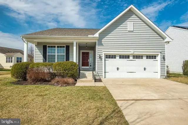 137 Silver Maple Rd, Middletown