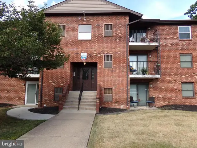 4 Harlech Hall, Dover