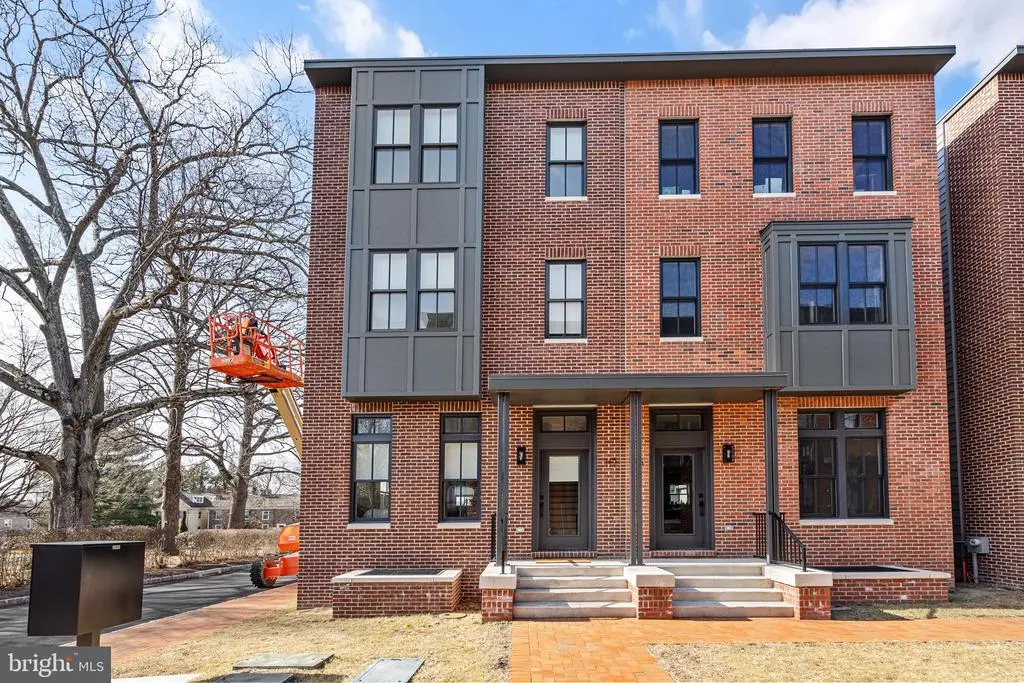 Photo of Listing #PABU2115762