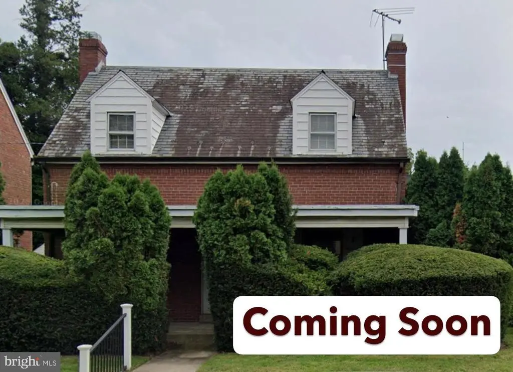 810 Dahlia St Nw, Washington