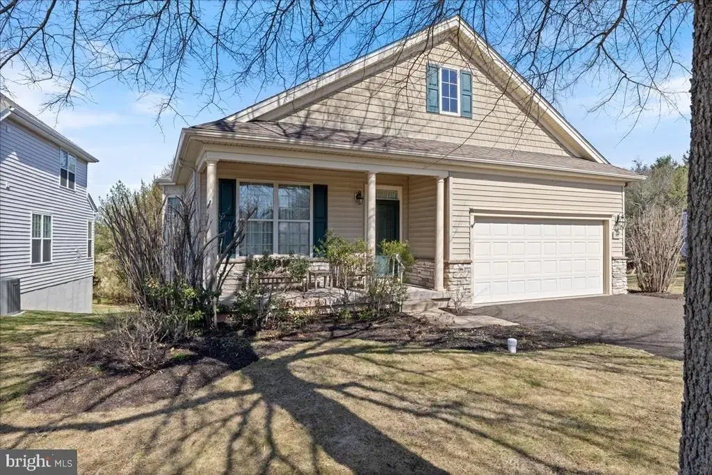 901 Nathaniel Trl, WARWICK