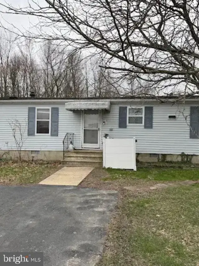 118 Beth Pl, Dover