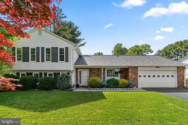10022 Waterford Dr, Ellicott City