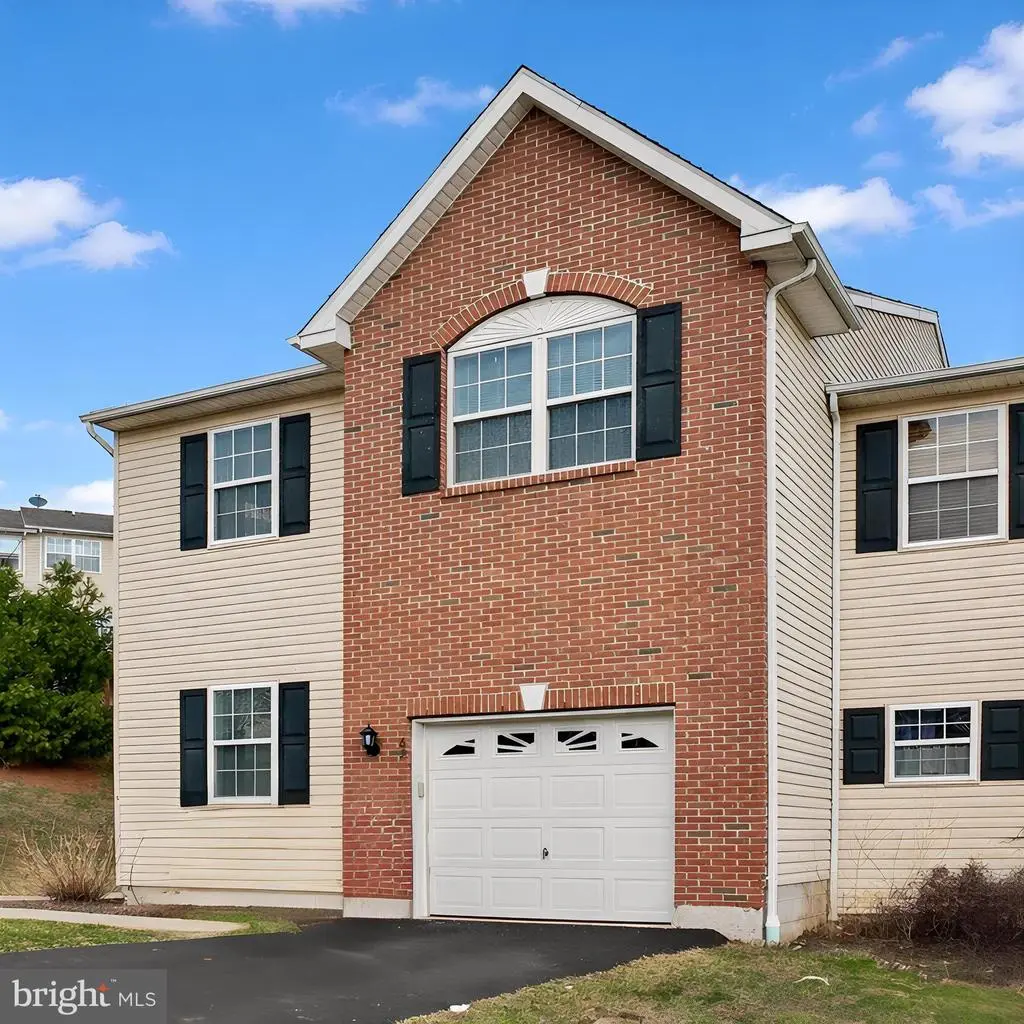 62 Green View Dr, POTTSTOWN