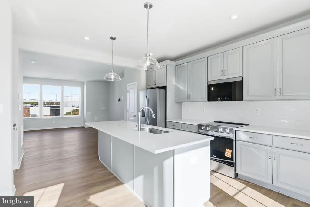 221 Monteith Dr, WINCHESTER