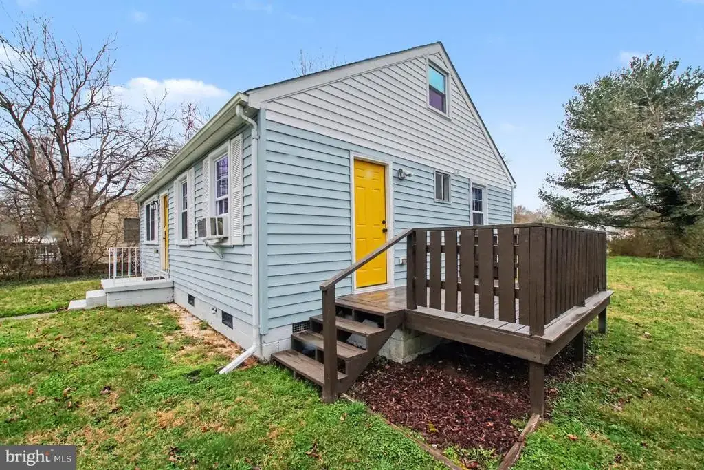 217 Locust Ave, COLONIAL BEACH