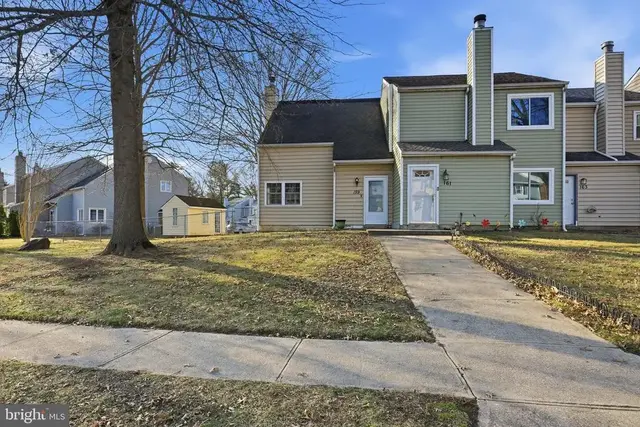 159 E Green Valley Cir, Newark