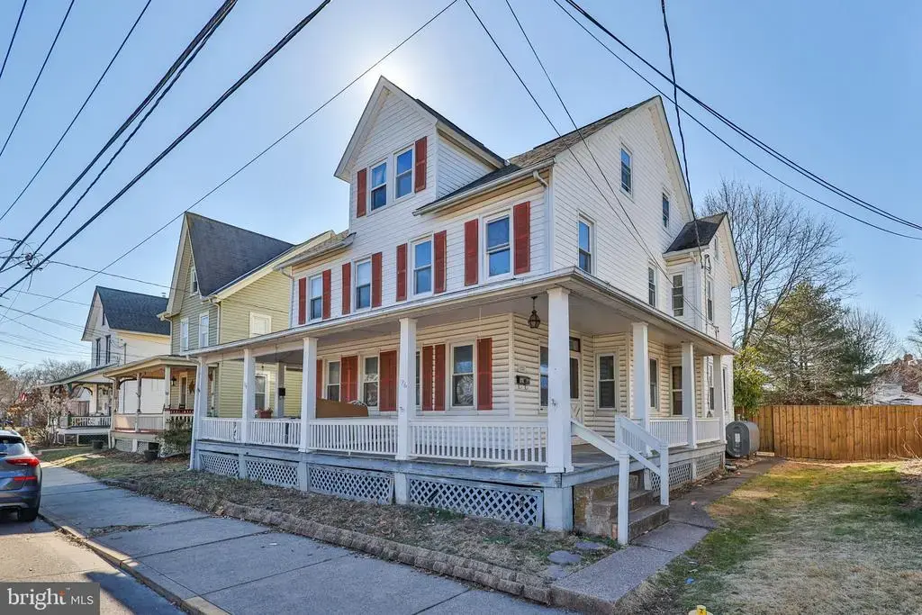 126 S 2nd St, QUAKERTOWN