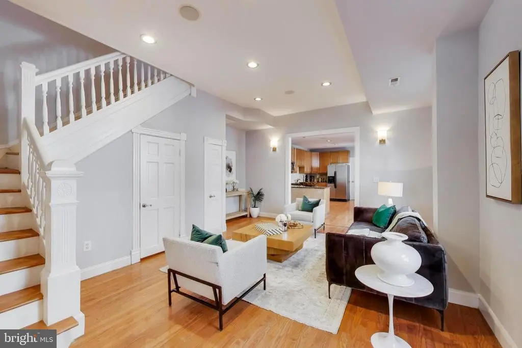 1006 Otis Pl Nw, Washington