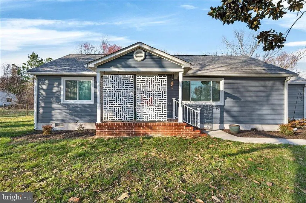 2505 W Denneys Rd, DOVER