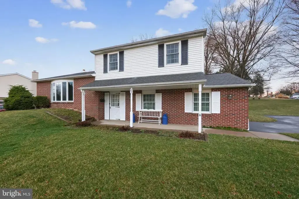 667 Lily Rd, WARMINSTER