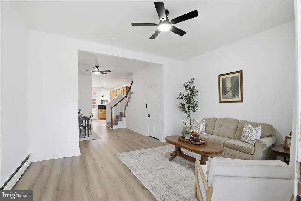327 Hazel St, LANCASTER