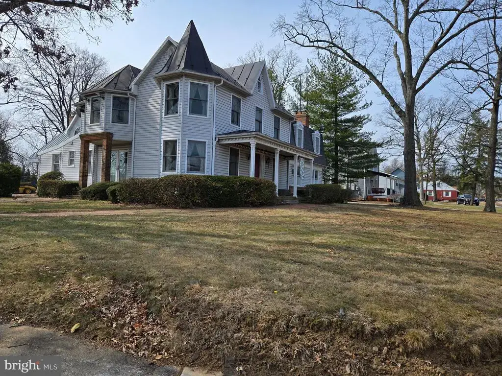806 Park Ave, MOUNT AIRY