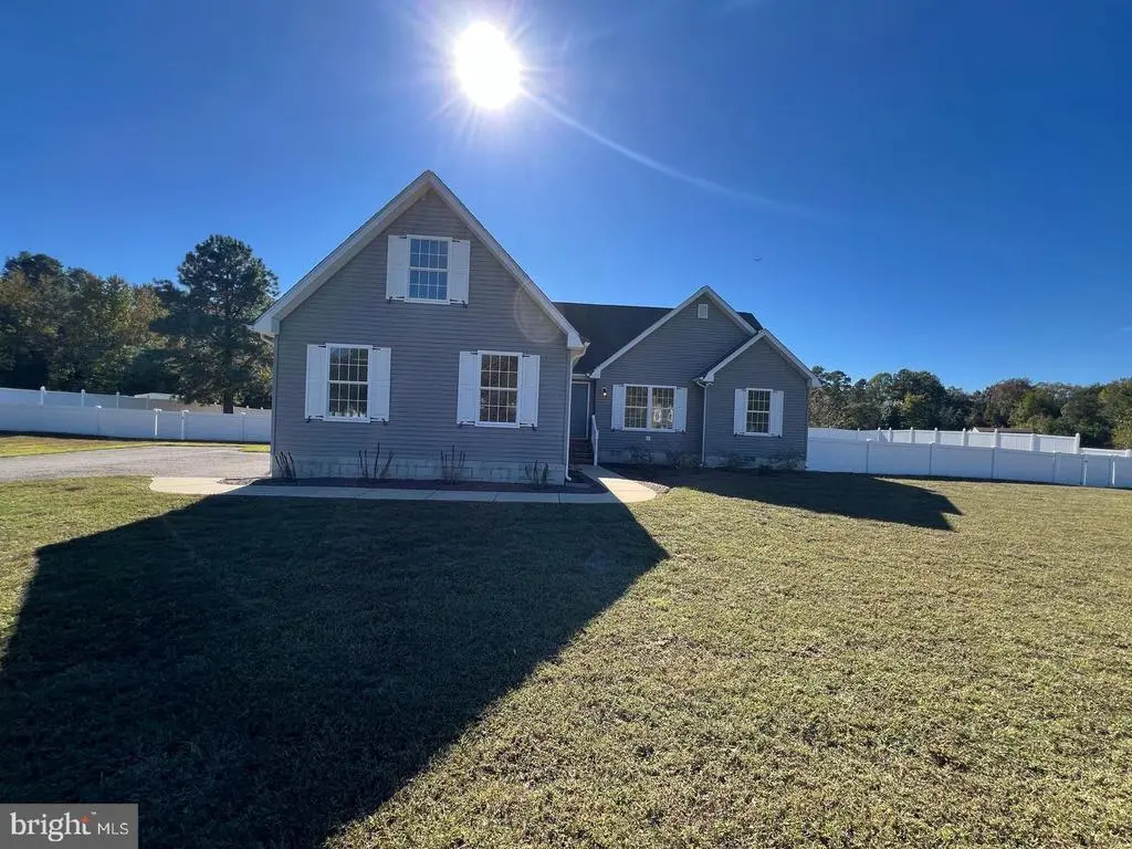 33016 Forest Knoll Dr, LAUREL