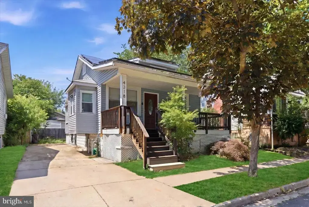 4318 Lawrence St, BRENTWOOD