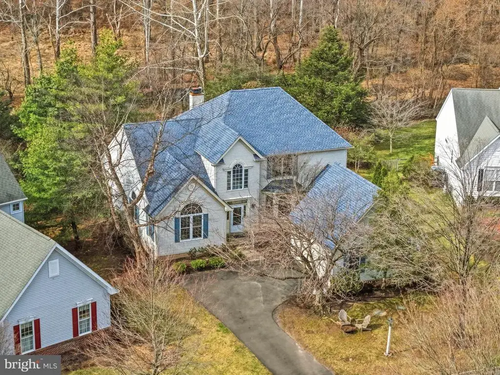 38 Lenape Dr, NEW HOPE
