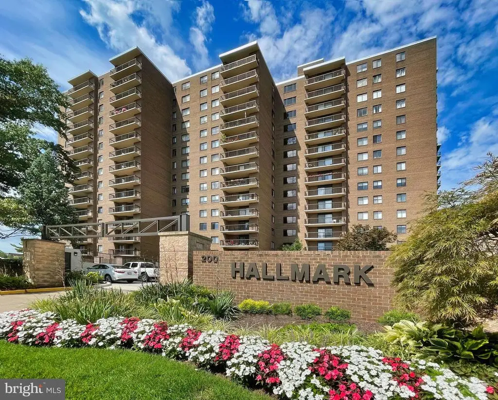 200 N Pickett St #512, ALEXANDRIA