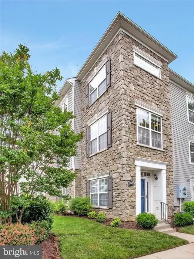 21847 Kelsey Sq #21847, Ashburn