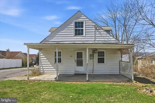 343 Banks Fort Rd, Strasburg