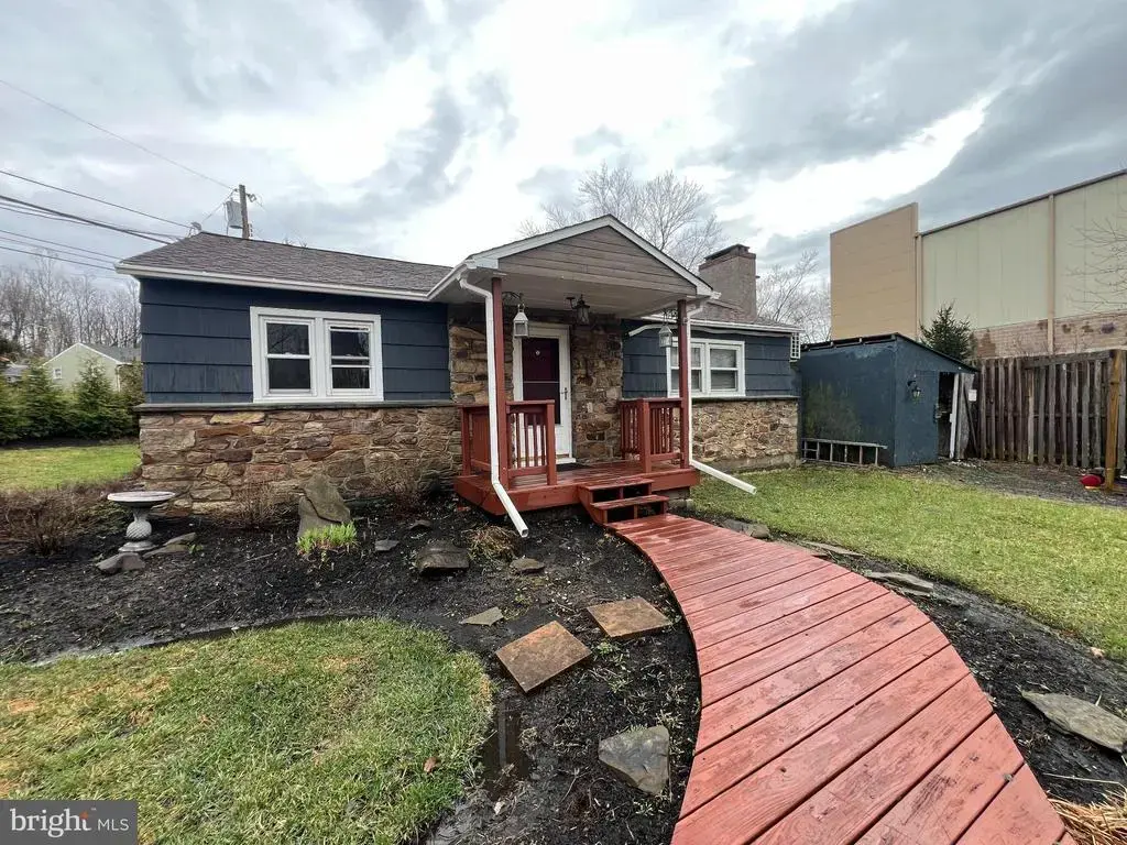 30 Duane Rd, DOYLESTOWN