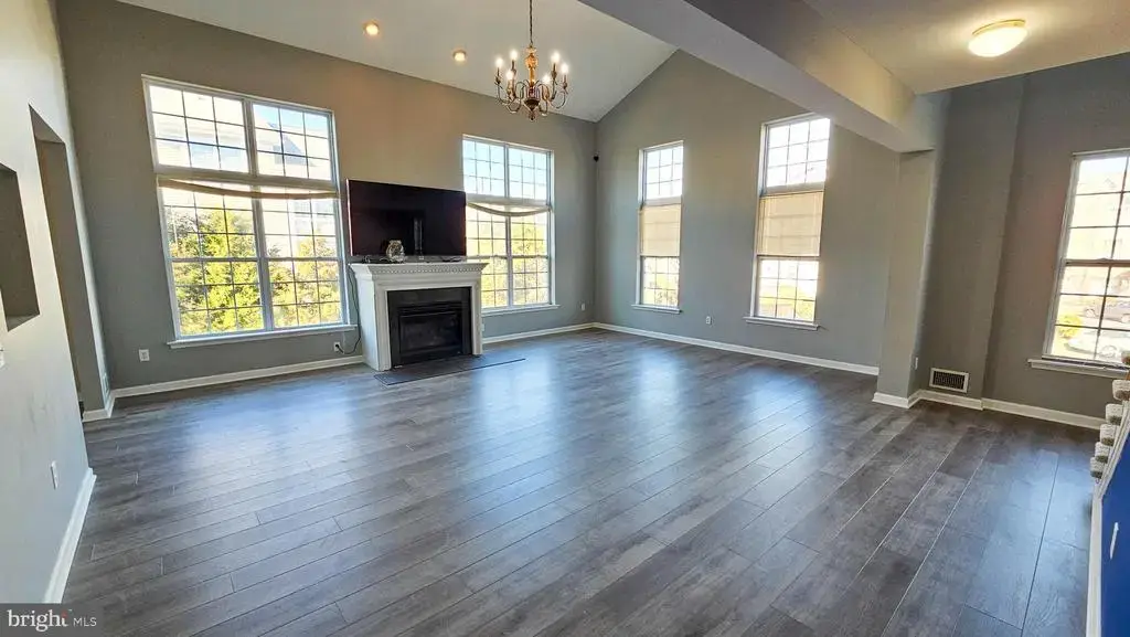 51 Farrah Drive #1611, MANAHAWKIN