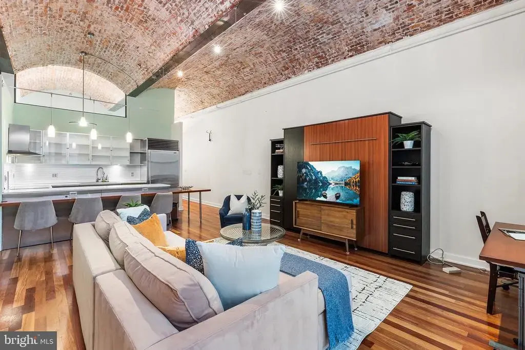 105 S 12th St #401, PHILADELPHIA
