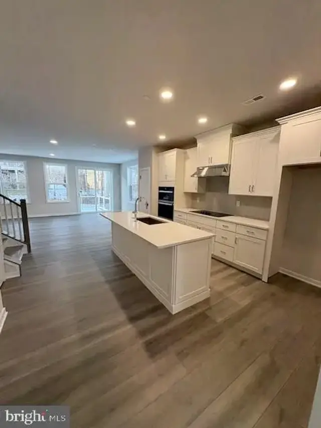 48 Grayson Ln, Downingtown
