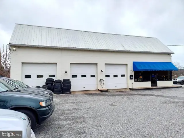 120 E Market, Hellam
