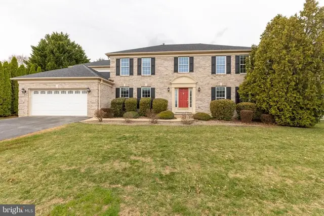 20 Hummingbird Ln, Newark
