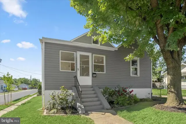 4007 Lawrence St, Brentwood