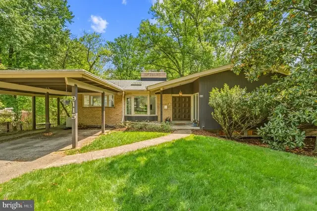 9115 Levelle Dr, Chevy Chase