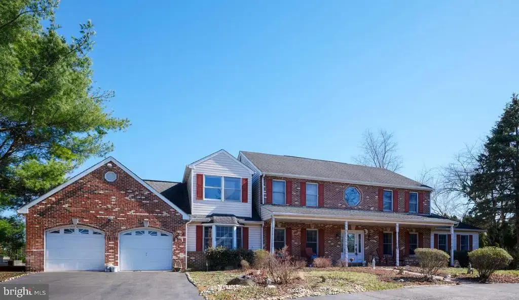 16 Timothy Dr, IVYLAND