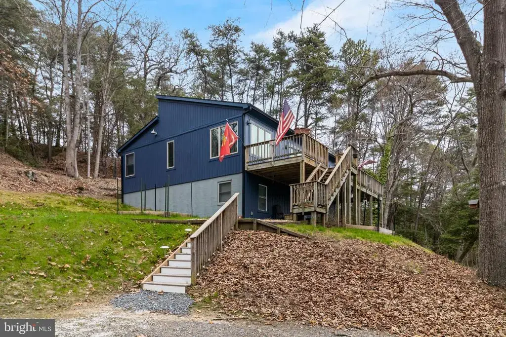 2767 Cove Lake St, LUSBY