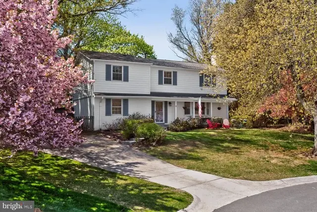 7 Greenlane Ct, Potomac