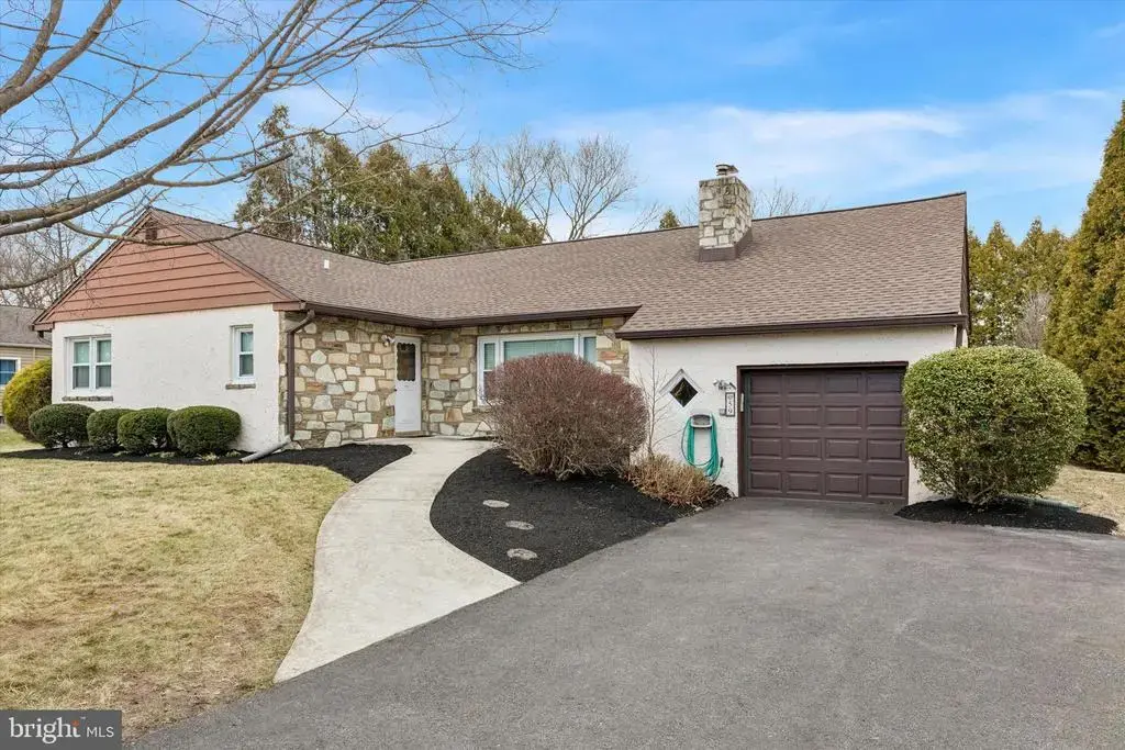 59 E Hillcrest Ave, CHALFONT