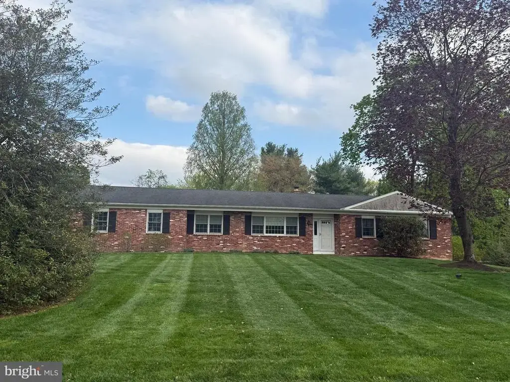 98 Valley Dr, FURLONG