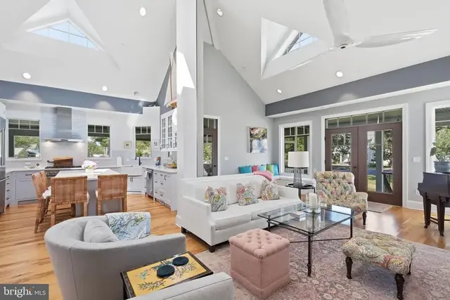 303 Manor, Saint Michaels