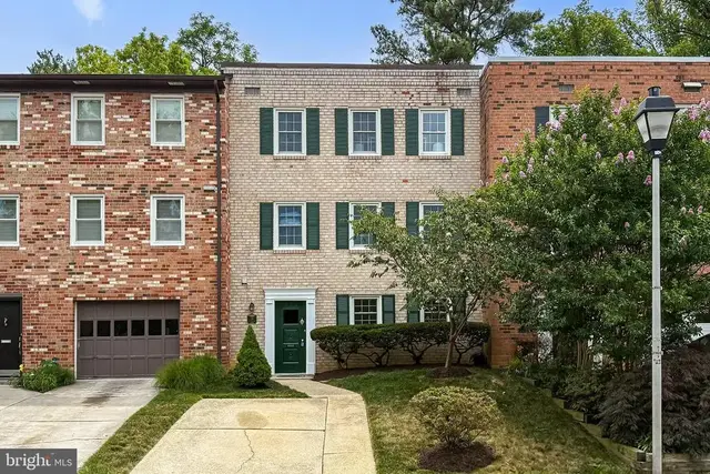 19 S Abingdon St, Arlington